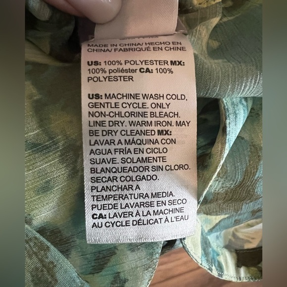 Chico’s Sheer One Button Blouse ⭐️ Small/Medium- NWOT - Picture 10 of 10